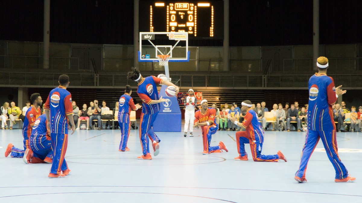 O Fotomagazin / Harlem Globetrotters in der TipsArena 2016